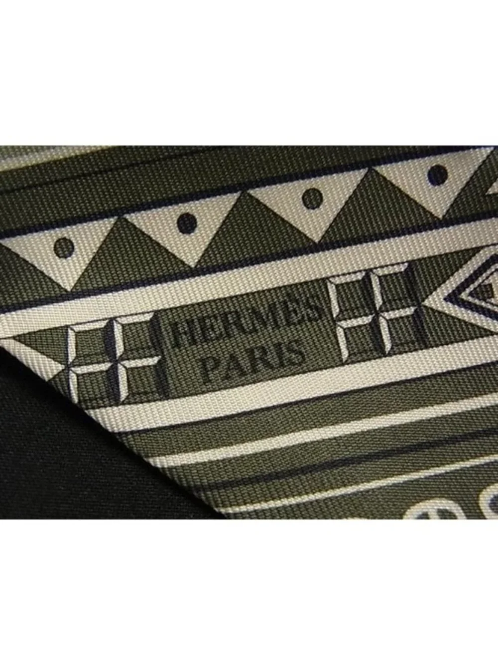 Hermes Cheval de Coeur Twilly Silk Green Scarf